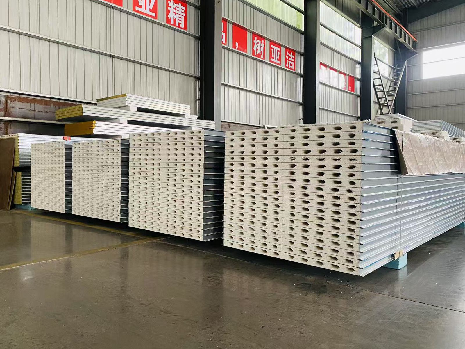 機制硫氧鎂夾芯凈化板