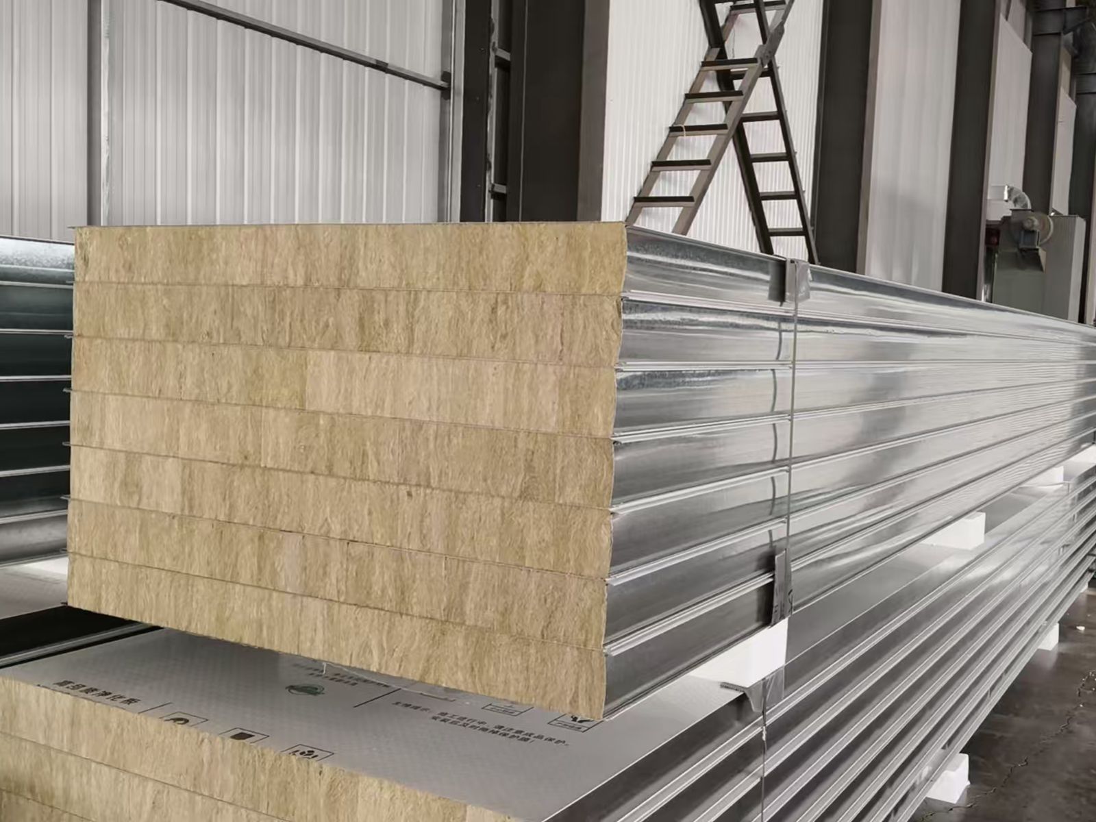 巖棉凈化板廠家